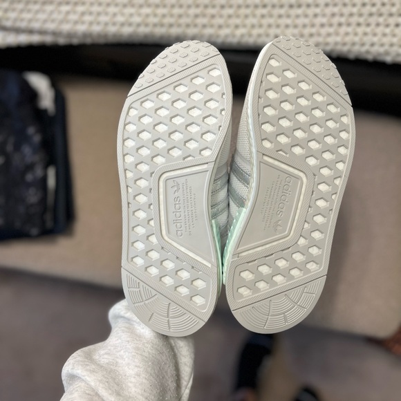 Adidas Boost Wmns NMD_R1 'Grunge Pack' size 7 Sneaker - Picture 4 of 5